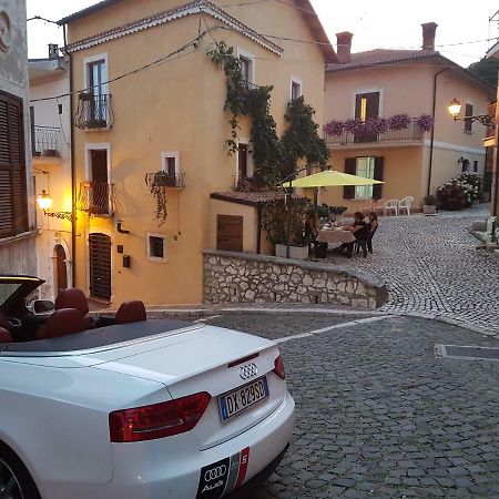 Scaccia Pensieri Villa Cerchio Exterior foto