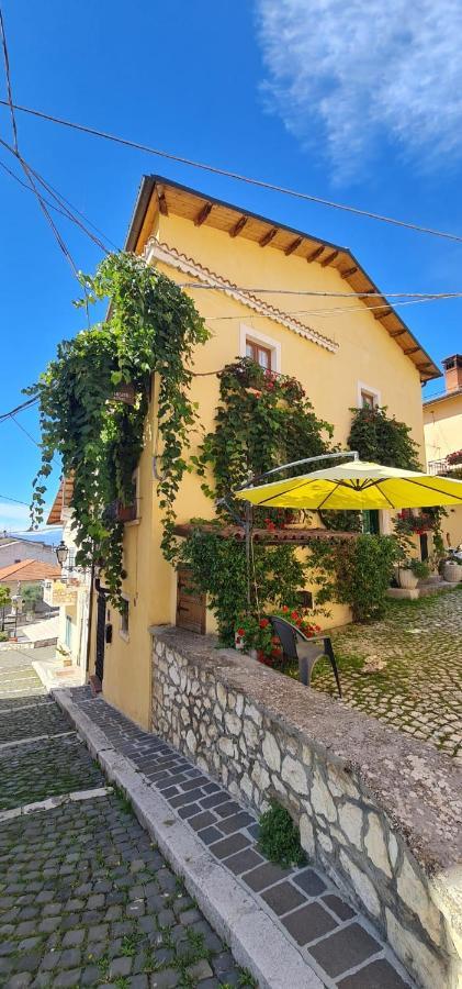 Scaccia Pensieri Villa Cerchio Exterior foto