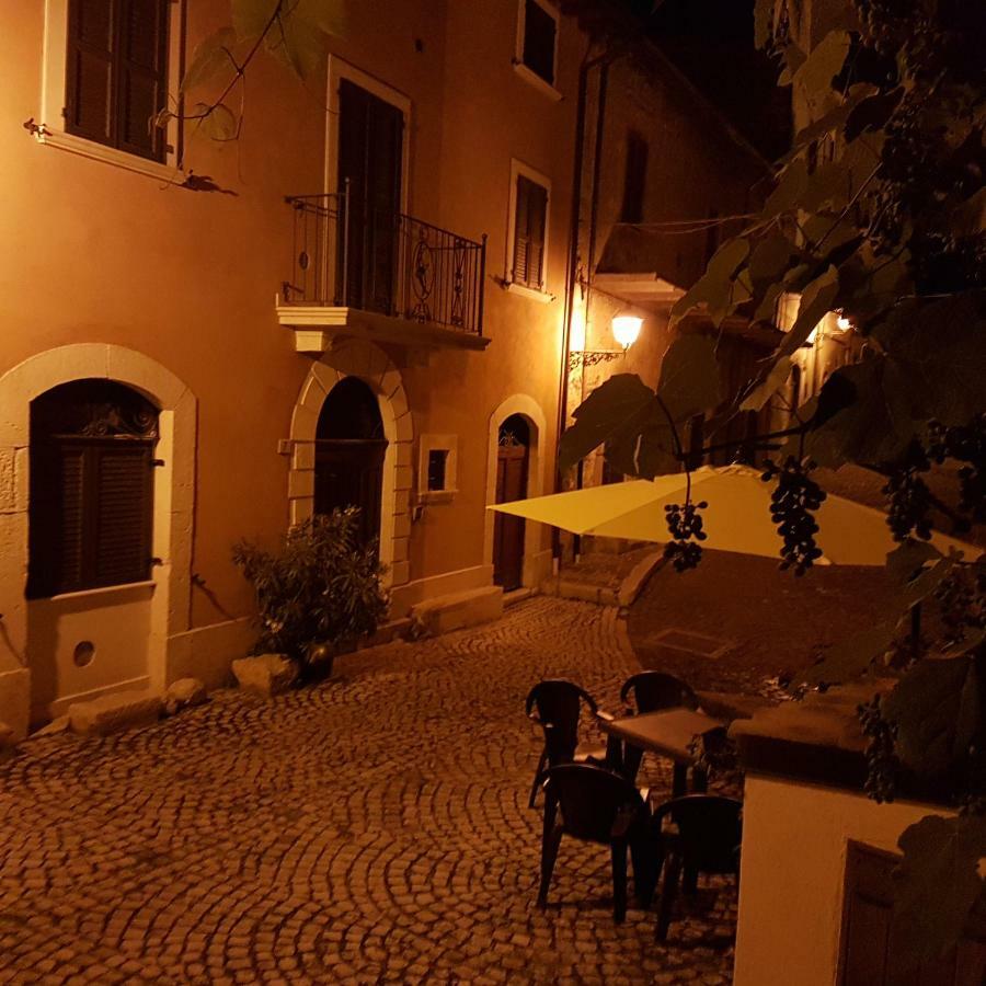 Scaccia Pensieri Villa Cerchio Exterior foto