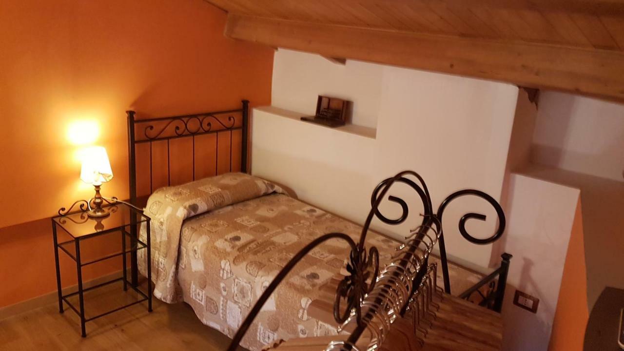 Scaccia Pensieri Villa Cerchio Exterior foto