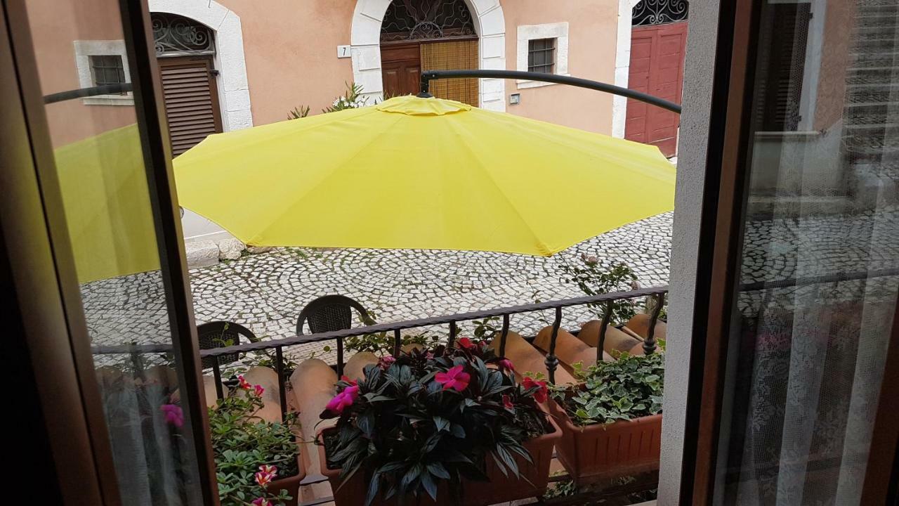 Scaccia Pensieri Villa Cerchio Exterior foto